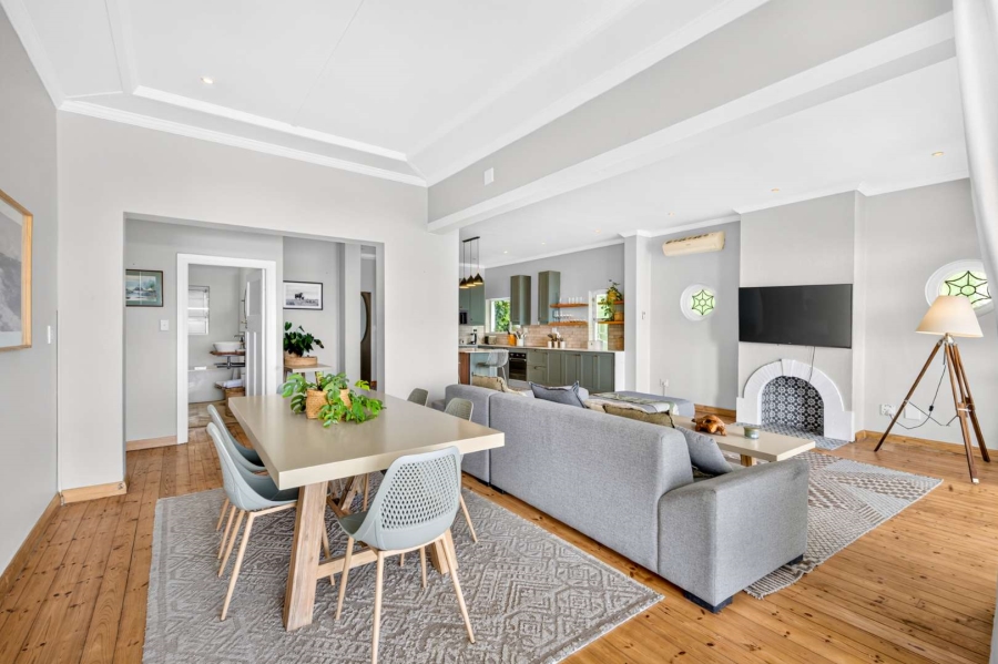 2 Bedroom Property for Sale in Green Point Western Cape
